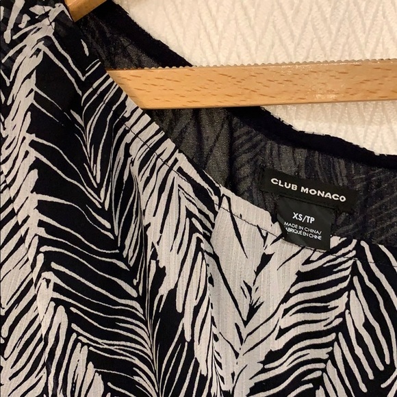 Club Monaco Daphins Top - Picture 4 of 7